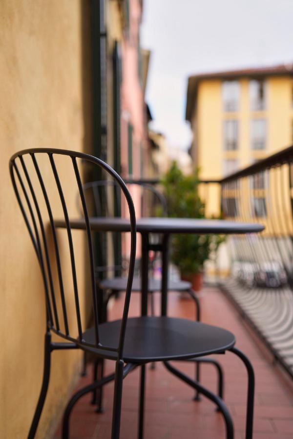3 Master Bedrooms With Balcony On The River With Views Florença Exterior foto