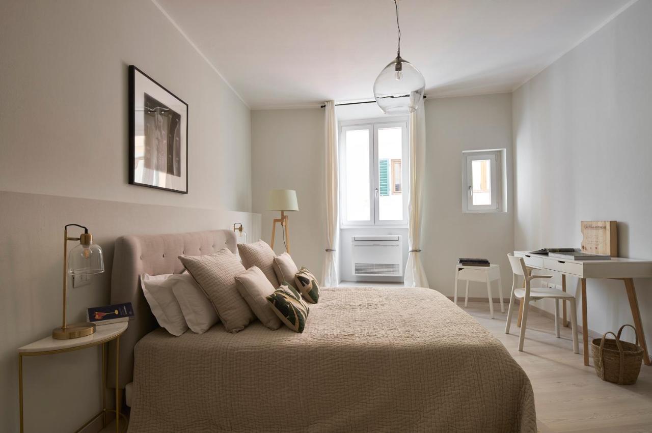 3 Master Bedrooms With Balcony On The River With Views Florença Exterior foto