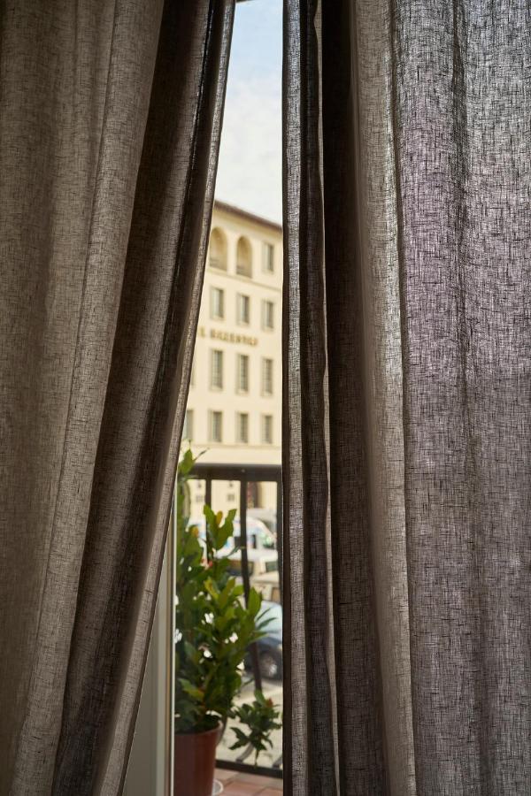 3 Master Bedrooms With Balcony On The River With Views Florença Exterior foto